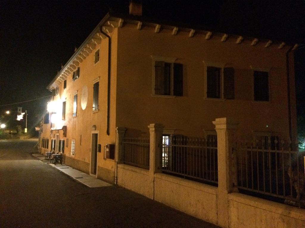 Albergo Al Platano Caprino Veronese Dış mekan fotoğraf